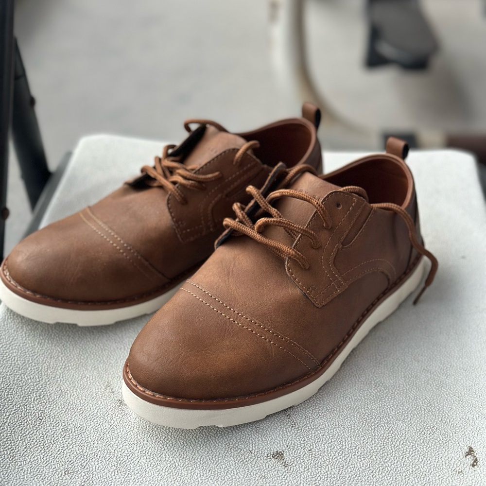 Perry Ellis Portfolio Brown Kids  Lace Up Dress Shoe  Size 6